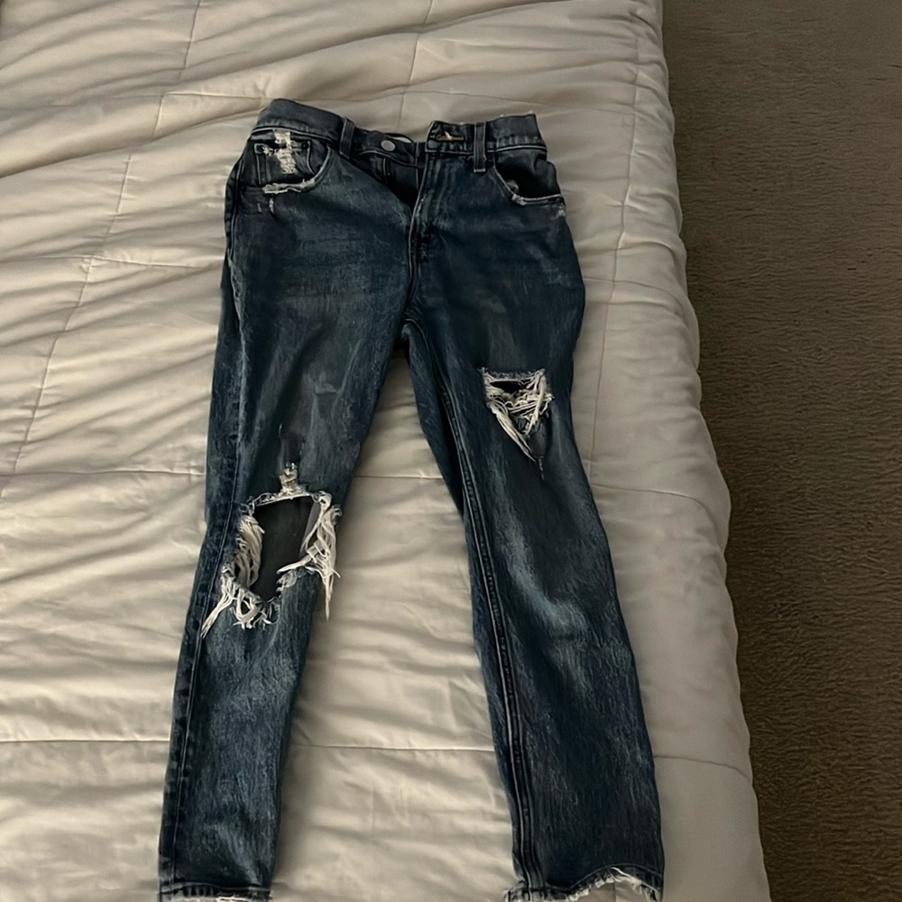 Abercrombie & Fitch High Rise Mom Jean
